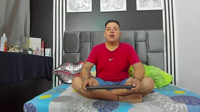 Hornycouple Hot online show from 11-10-25, 02:44