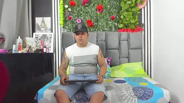 Hornycouple Hot online show from 11-07-25, 08:24