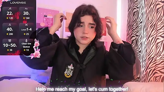 Snapshot of damienbeltmonth chatting on 10-06-25, 05:13 damienbeltmonth online show from 10-06-25, 05:13