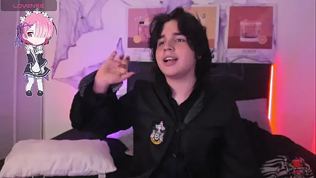 Snapshot of damienbeltmonth chatting on 10-16-25, 04:54 damienbeltmonth online show from 10-16-25, 04:54