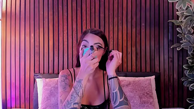 SharonLyn  online show from 05-03-26, 12:42