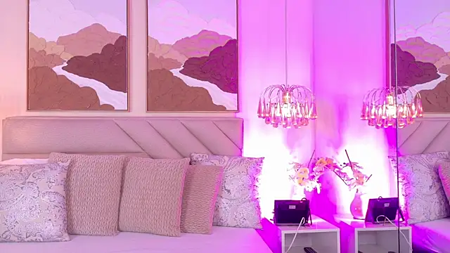 kendalFox  online show from 12-04-25, 01:59