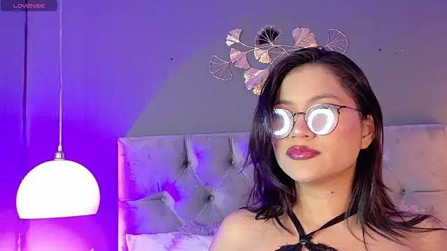 kendalFox  online show from 03-09-26, 01:09