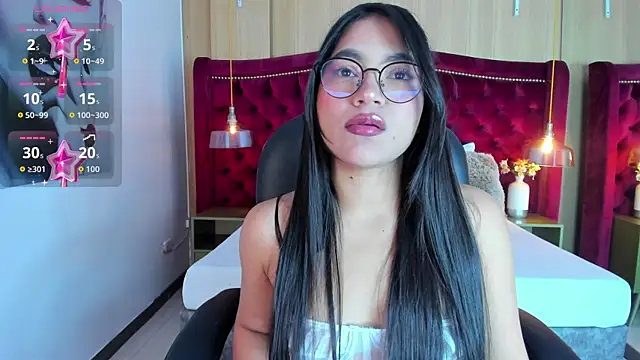 kendalFox  online show from 09-28-25, 02:13