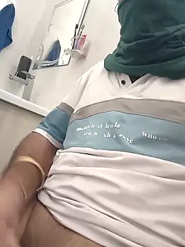 Snapshot of bigdick_lickingexpert08 chatting on 10-07-25, 04:13 bigdick lickingexpert08 online show from 10-07-25, 04:13