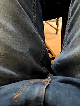 Snapshot of bigdick_lickingexpert08 chatting on 10-27-25, 08:48 bigdick lickingexpert08 online show from 10-27-25, 08:48