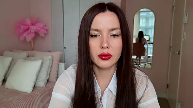 SirenSwitch online show from 11-15-25, 09:30