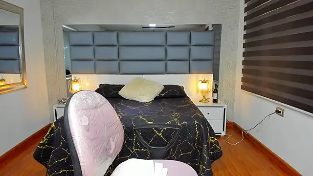 Lucia jane online show from 11-27-25, 07:25