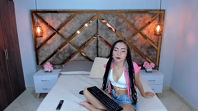 Lucia jane online show from 04-30-26, 08:57