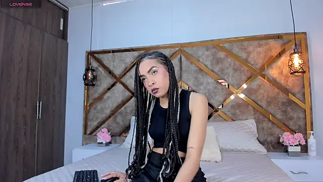 Lucia jane online show from 05-15-26, 09:13