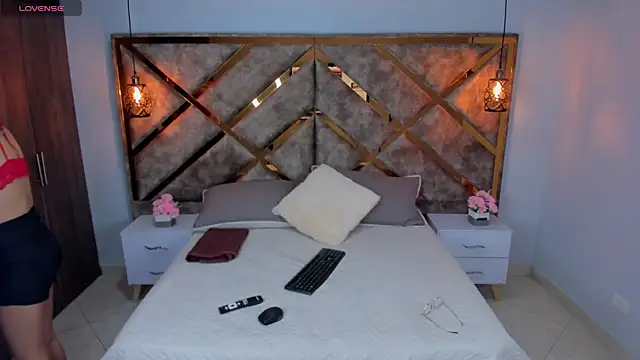 Lucia jane online show from 04-18-26, 08:20