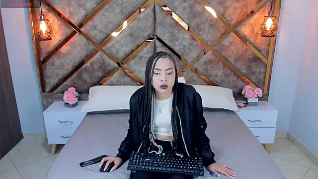 Lucia jane online show from 05-07-26, 08:45