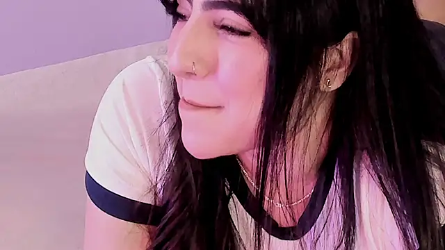 Snapshot of Camila_Matinez_ chatting on 11-22-25, 01:04 Camila Matinez online show from 11-22-25, 01:04