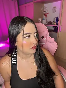 Emiily Moore1 online show from 05-20-26, 11:46
