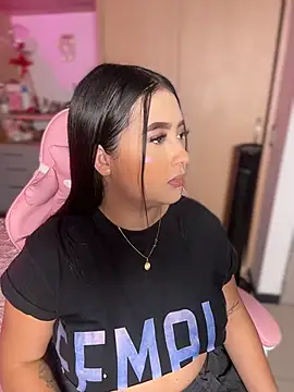 Emiily Moore1 online show from 04-24-26, 11:18