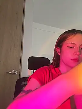 aliciia 23 online show from 04-15-26, 10:32