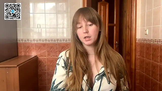 MaroonMoon  online show from 10-17-25, 09:34