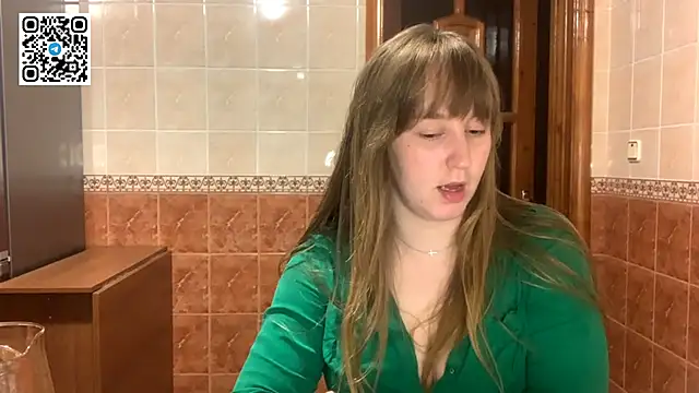 MaroonMoon  online show from 10-22-25, 07:46