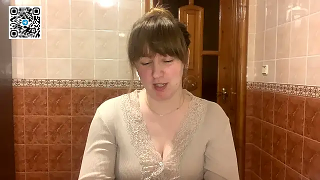 MaroonMoon  online show from 12-21-25, 09:04