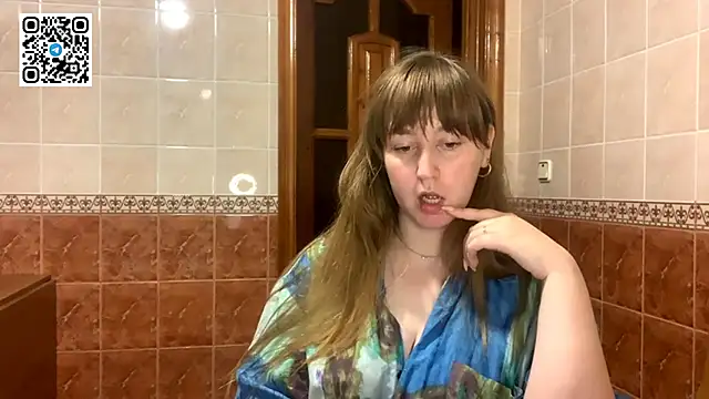 MaroonMoon  online show from 10-04-25, 07:37