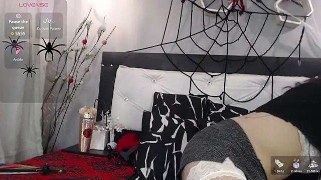 Meriiida online show from 10-24-25, 04:11