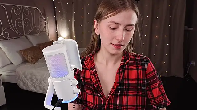 VesperaCeleste online show from 11-12-25, 05:44