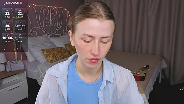 Snapshot of VesperaCeleste chatting on 10-04-25, 05:42 VesperaCeleste online show from 10-04-25, 05:42