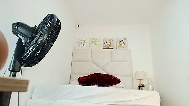 elizawiliamst online show from 03-21-26, 11:58