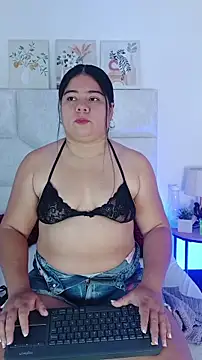 Snapshot of elizawiliamst chatting on 07-18-26, 12:36 elizawiliamst online show from 07-18-26, 12:36