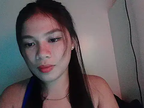 Snapshot of Zachariah_05 chatting on 05-16-26, 10:36 Zachariah 05 online show from 05-16-26, 10:36