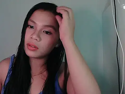 Snapshot of Zachariah_05 chatting on 05-20-26, 06:54 Zachariah 05 online show from 05-20-26, 06:54