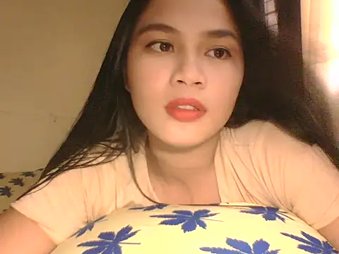 Snapshot of Zachariah_05 chatting on 05-30-26, 05:14 Zachariah 05 online show from 05-30-26, 05:14