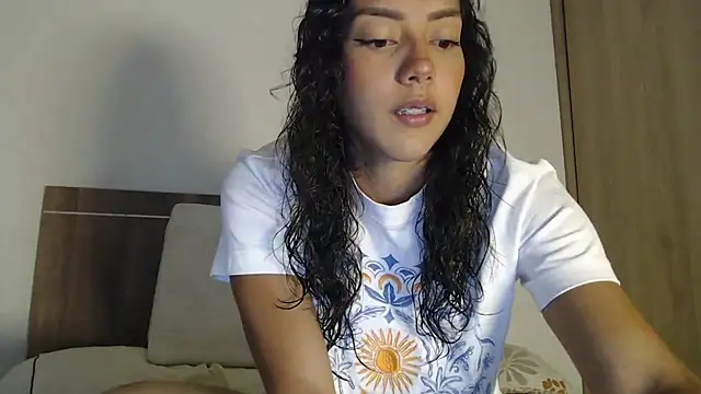 Snapshot of WendySuns_ chatting on 10-20-25, 12:24 WendySuns online show from 10-20-25, 12:24