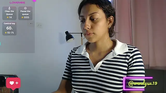 Snapshot of WendySuns_ chatting on 09-15-25, 06:41 WendySuns online show from 09-15-25, 06:41