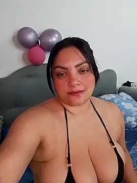 Snapshot of tiffany_Johnson1 chatting on 02-13-26, 10:32 tiffany Johnson1 online show from 02-13-26, 10:32