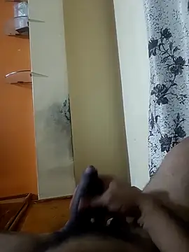 bobby3374 online show from 12-20-25, 07:06