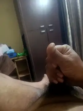 bobby3374 online show from 01-08-26, 06:47