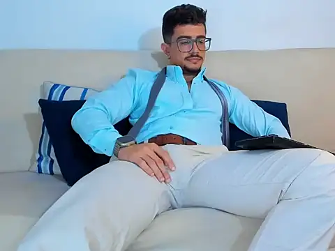 Snapshot of AnibalSteam chatting on 02-20-26, 02:19 AnibalSteam online show from 02-20-26, 02:19