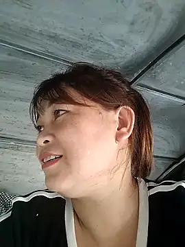 Lyly nuce online show from 10-19-25, 09:56