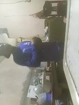 Bebicho14 online show from 11-13-25, 02:15