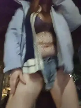 Lovelyanan online show from 12-15-25, 11:05