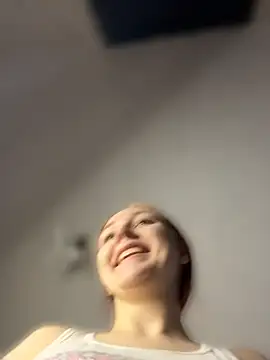 PollyVinice online show from 06-11-26, 04:37