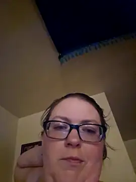 Yamiko42 online show from 04-15-26, 12:53