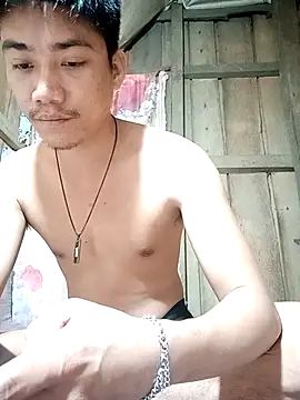 Snapshot of Hottie_pinoy21 chatting on 10-13-25, 01:29 Hottie pinoy21 online show from 10-13-25, 01:29