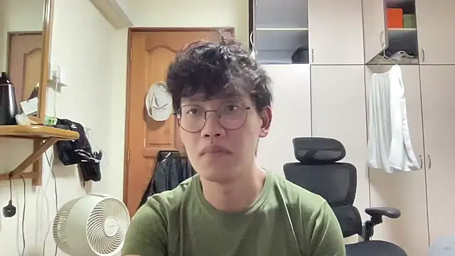 Passionatetwink2 online show from 10-21-25, 11:20