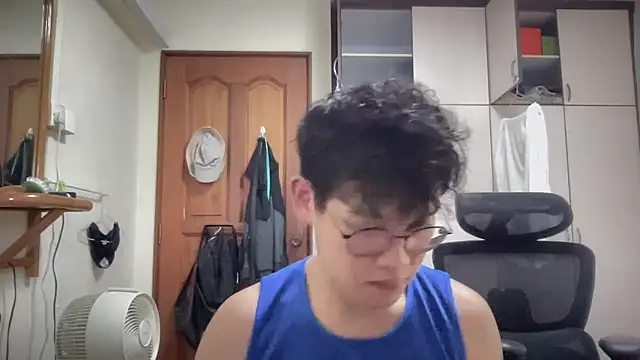 Passionatetwink2 online show from 10-06-25, 09:32