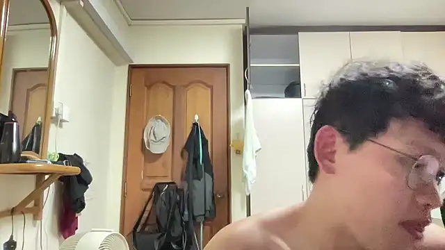 Passionatetwink2 online show from 09-25-25, 10:10