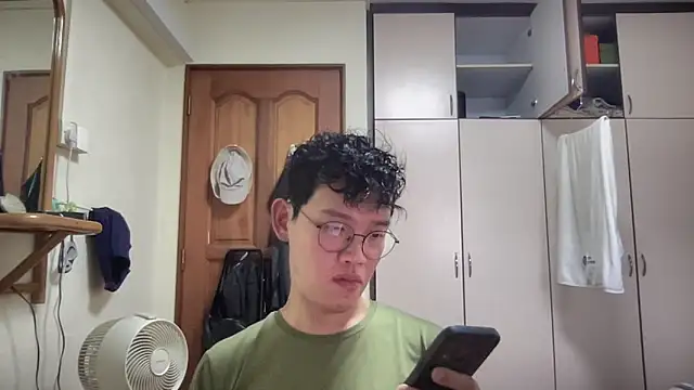 Passionatetwink2 online show from 09-11-25, 04:34