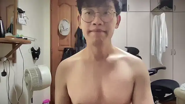 Passionatetwink2 online show from 10-09-25, 11:00