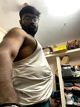 DJLOVE280825 online show from 10-13-25, 11:27